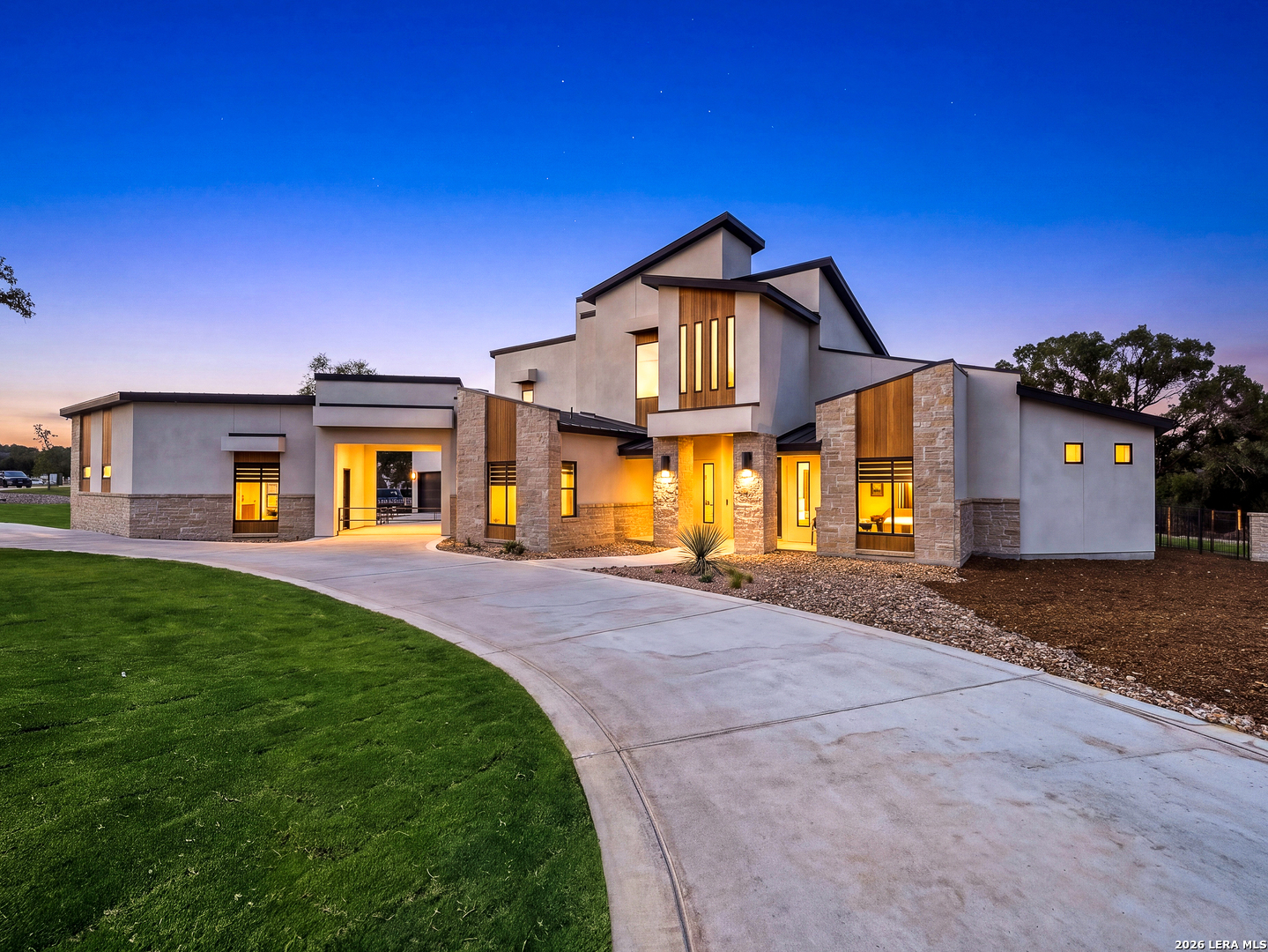 85 Ranch Heights Boerne, TX 78015 - Photo 3 of 46 Gallery Image 3