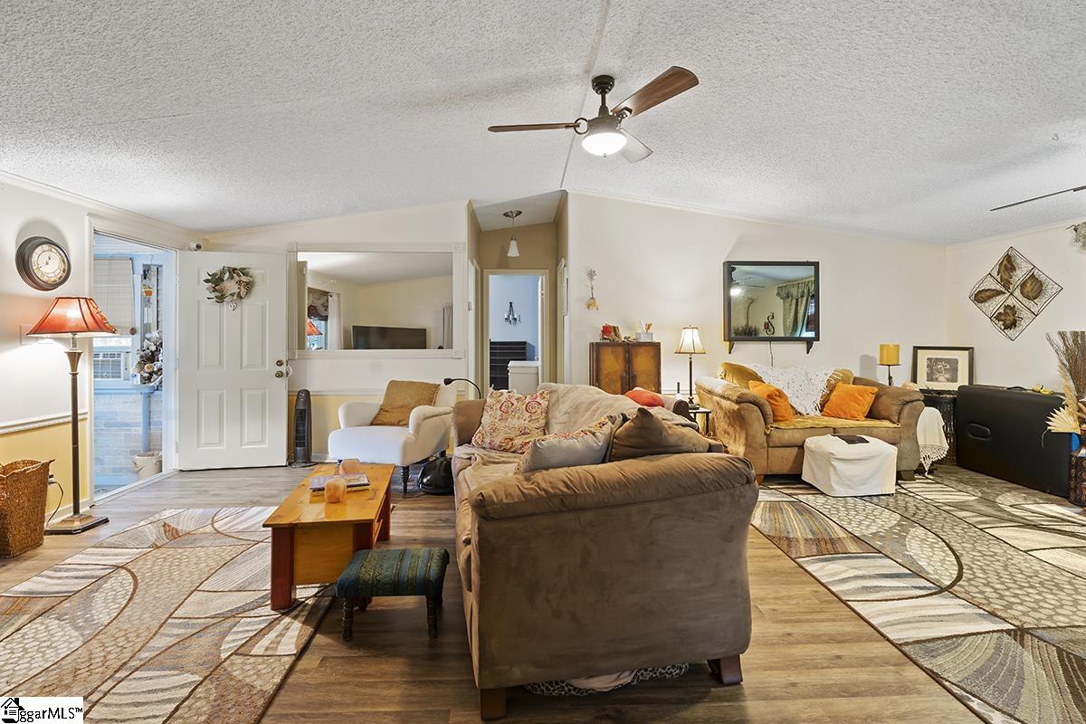 1110 State Rd S-24-398 Hodges, SC 29653 - Photo 8 of 25