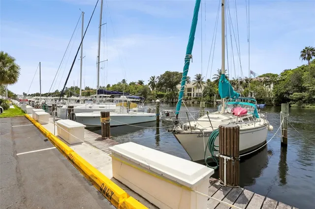 a picture of a bench in a window