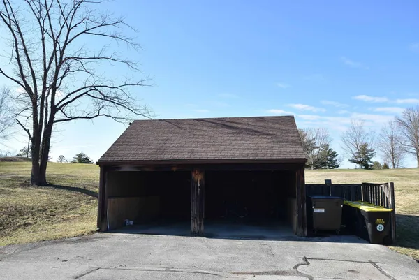 $169,900 | 9479 South Pointe Lasalles Drive, Bloomington, IN 47401