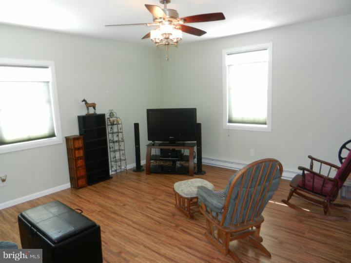 5950 4 Point Road Bethel, PA 19507 - Photo 10 of 23 Gallery Image 10
