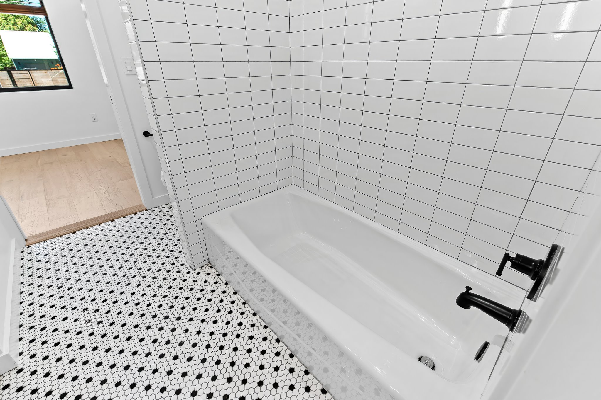 1908 Richcreek Road Austin, TX 78757 - Photo 31 of 40 Gallery Image 31