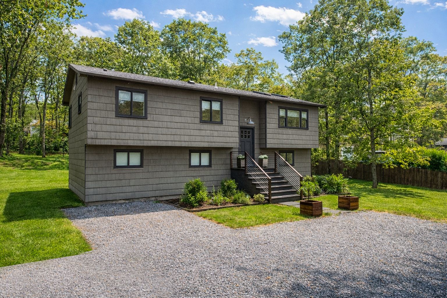 2347 Noyack Road Sag Harbor, NY 11963 - Photo 3 of 29