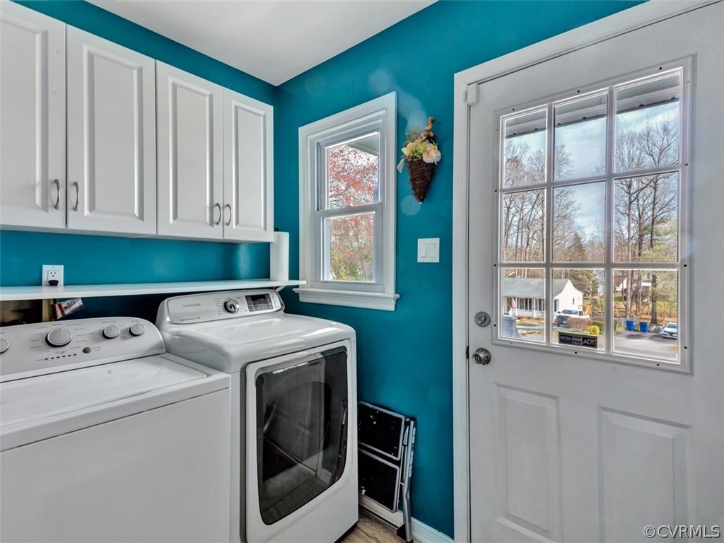 2606 Colgrave Road Midlothian, VA 23112 - Photo 9 of 22 a utility room with dryer and washer