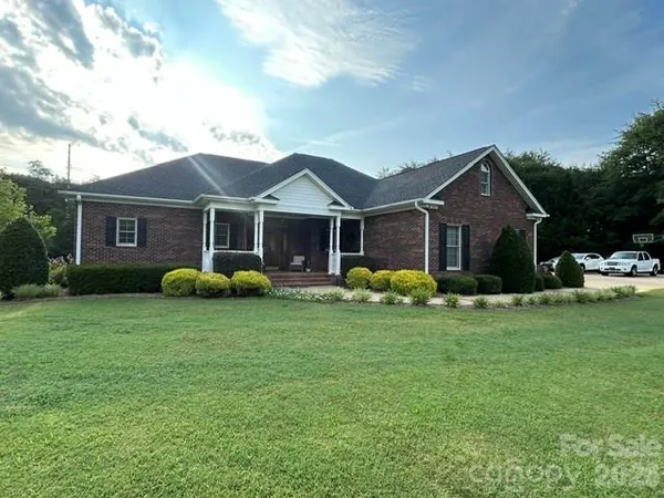 $629,000 | 343 Countryside Drive, Forest City, NC 28043