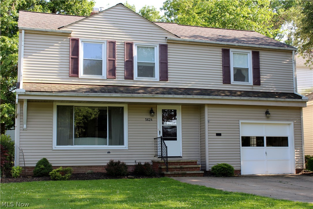 5624 Ridgebury Boulevard Lyndhurst, OH 44124 - Photo 2 of 21