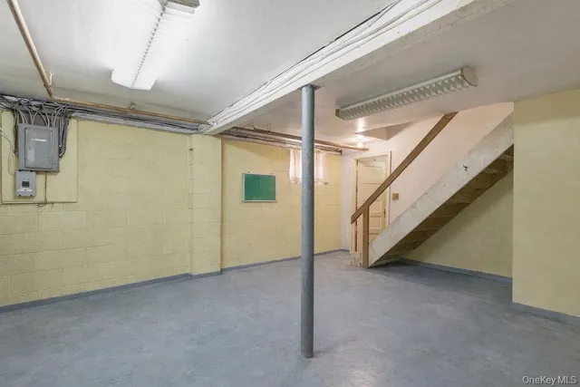 $599,000 | 92 Apple Street, Brentwood, NY 11717