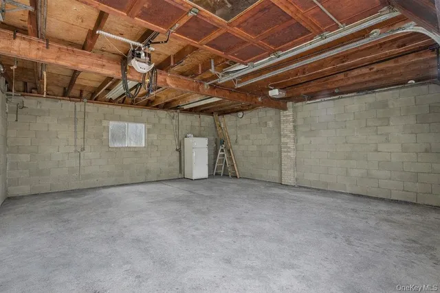 $599,000 | 92 Apple Street, Brentwood, NY 11717