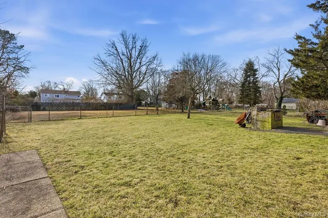 $599,000 | 92 Apple Street, Brentwood, NY 11717