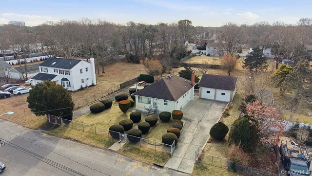 $599,000 | 92 Apple Street, Brentwood, NY 11717