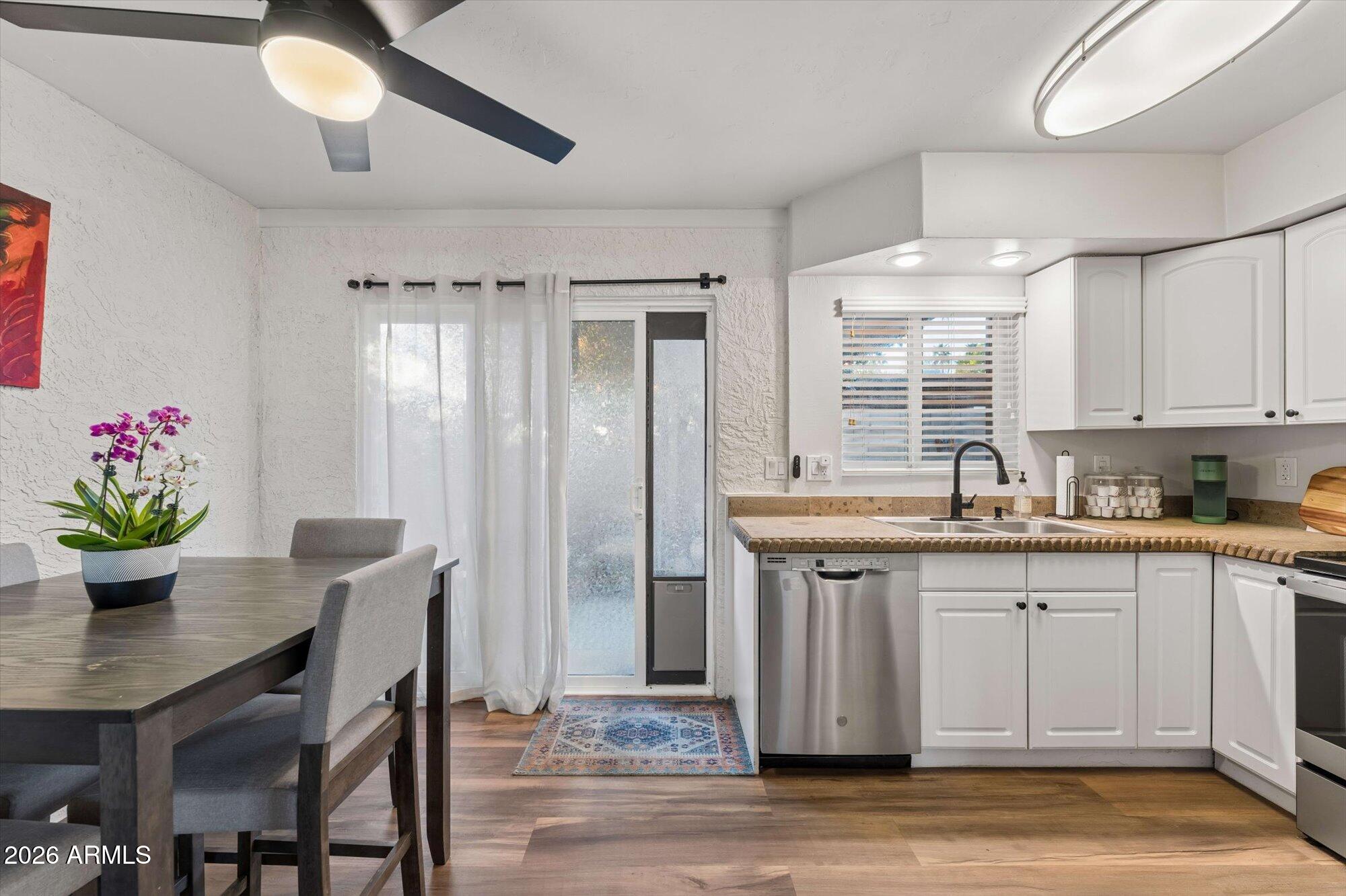 2832 North Granite Reef Road Scottsdale, AZ 85257 - Photo 3 of 11 Kitchen/Dining