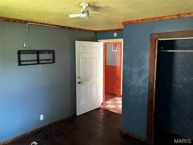 $54,900 | 205 East Smith Street, Benton, IL 62812