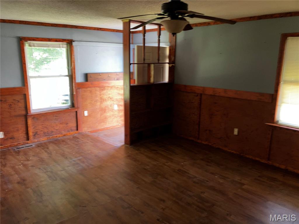 205 East Smith Street Benton, IL 62812 - Photo 6 of 14