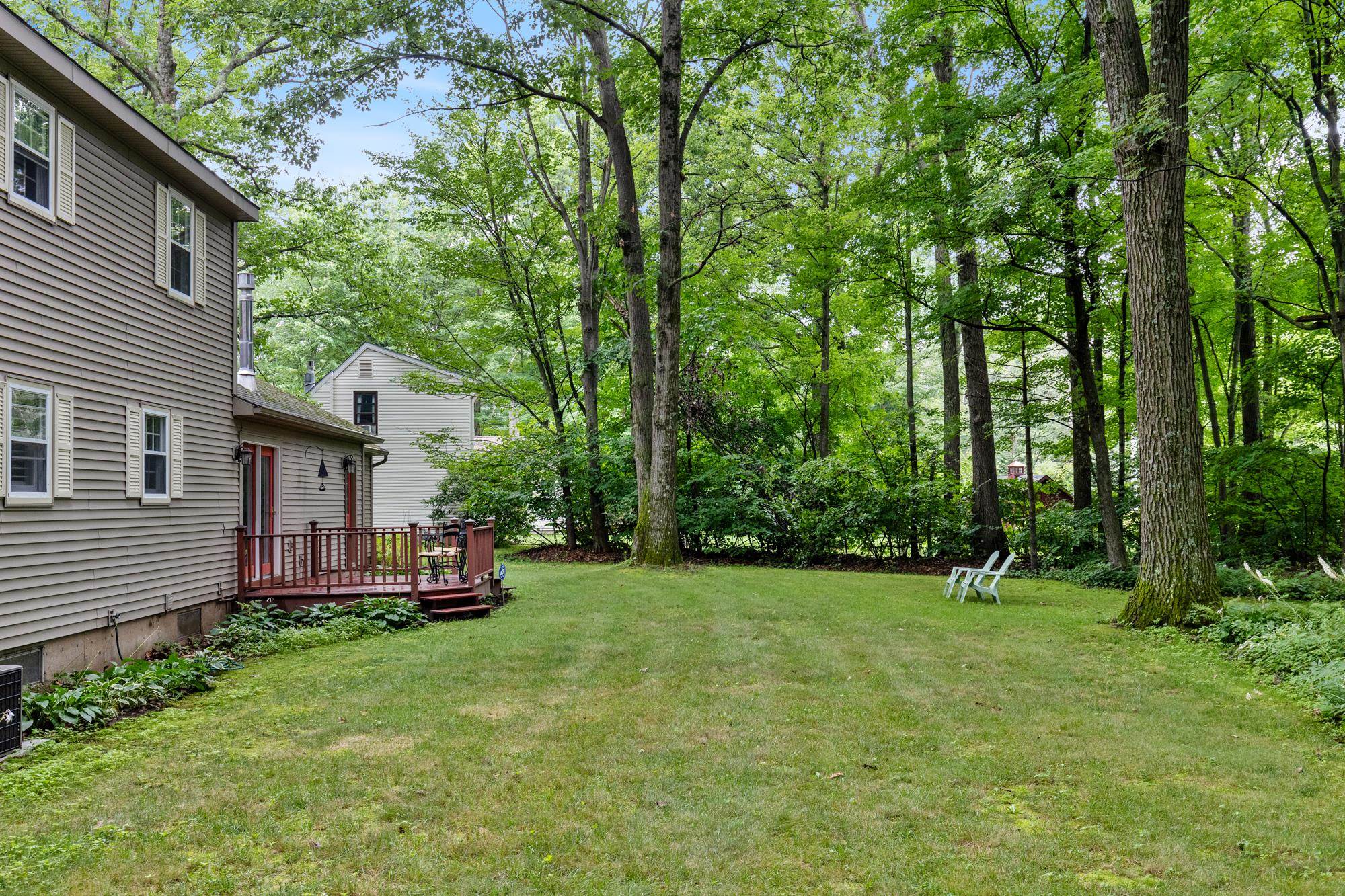 449 Sunderland Woods Road Colchester, VT 05446 - Photo 34 of 40 Gallery Image 34