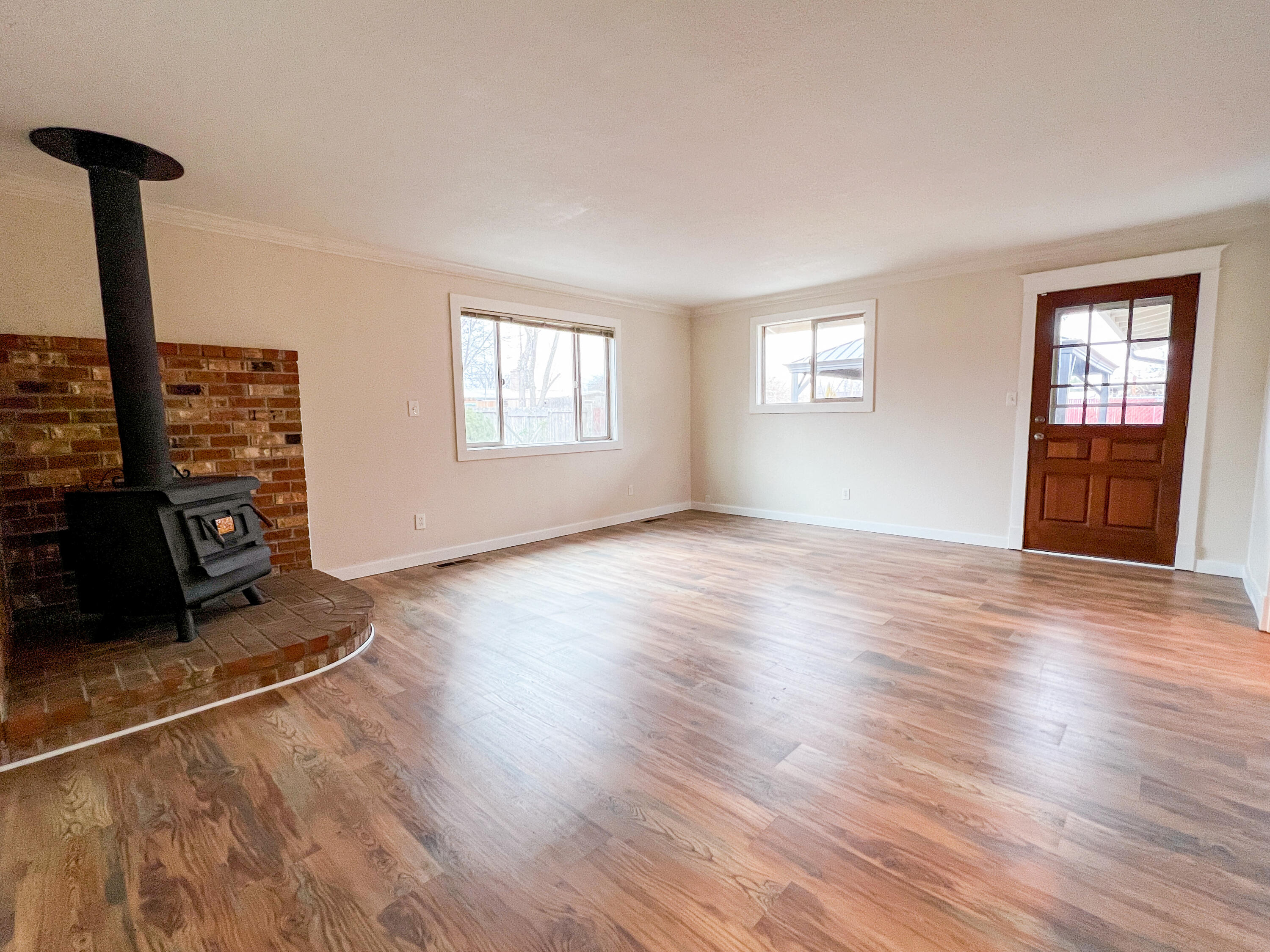 1804 Roberts Road Medford, OR 97504 - Photo 13 of 24 12