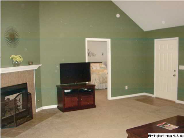 178 Silverstone Lane Alabaster, AL 35007 - Photo 3 of 30