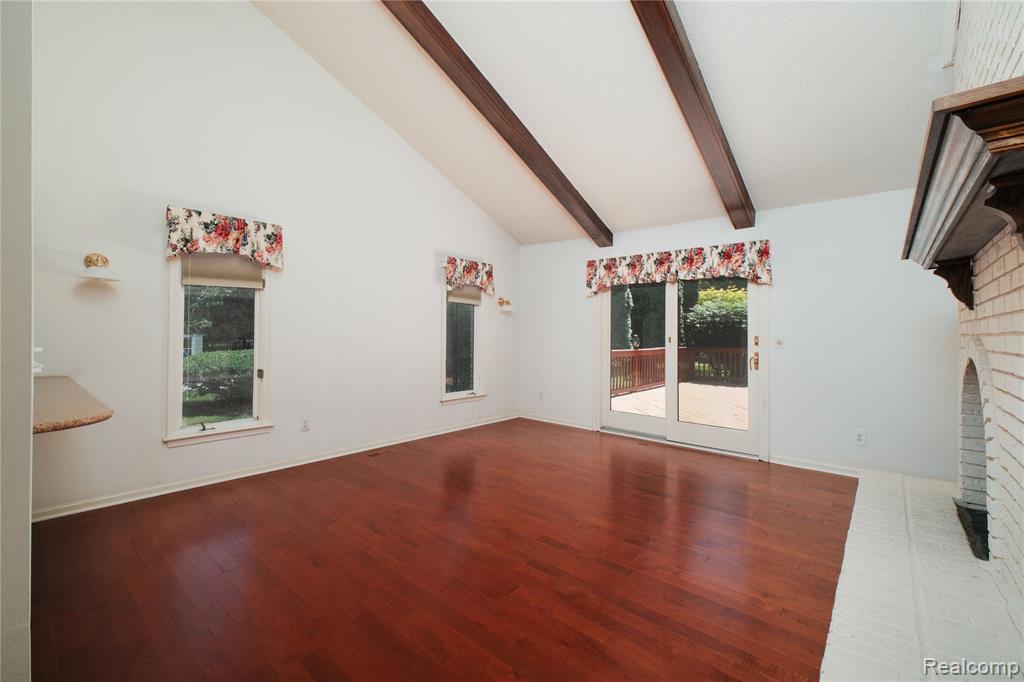 11050 Wealthy Lane Romeo, MI 48065 - Photo 14 of 53