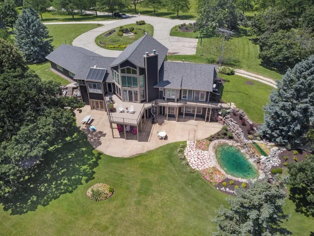 $1,950,000 | W5244 County Rd ES, Sugar Creek, WI 53121