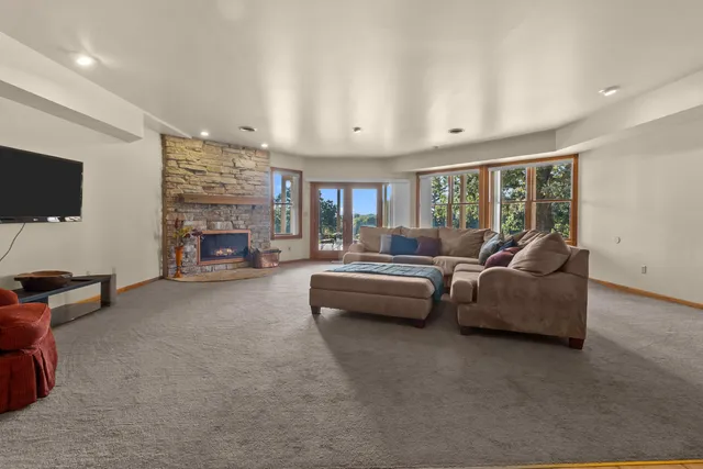 $1,950,000 | W5244 County Rd ES, Sugar Creek, WI 53121