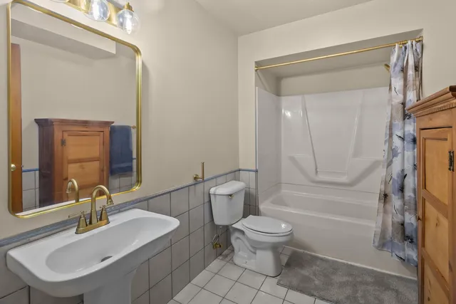 $1,950,000 | W5244 County Rd ES, Sugar Creek, WI 53121