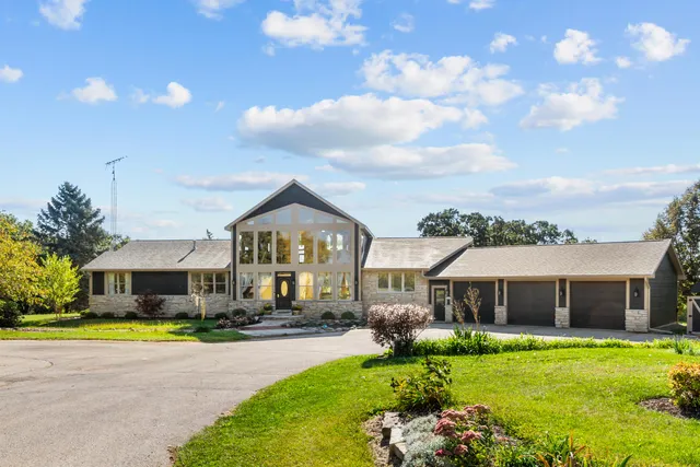 $1,950,000 | W5244 County Rd ES, Sugar Creek, WI 53121