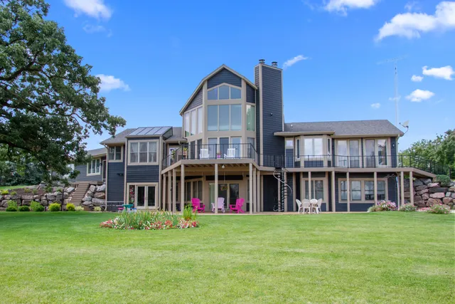 $1,950,000 | W5244 County Rd ES, Sugar Creek, WI 53121
