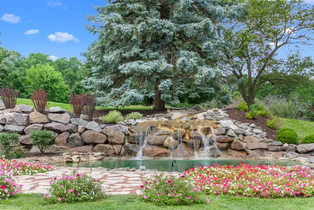 $1,950,000 | W5244 County Rd ES, Sugar Creek, WI 53121