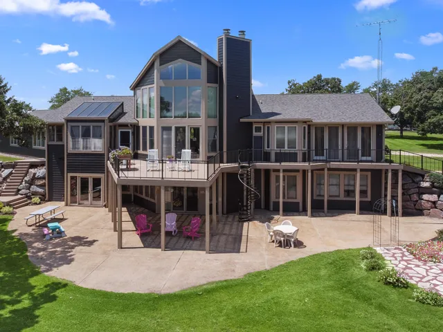 $1,950,000 | W5244 County Rd ES, Sugar Creek, WI 53121