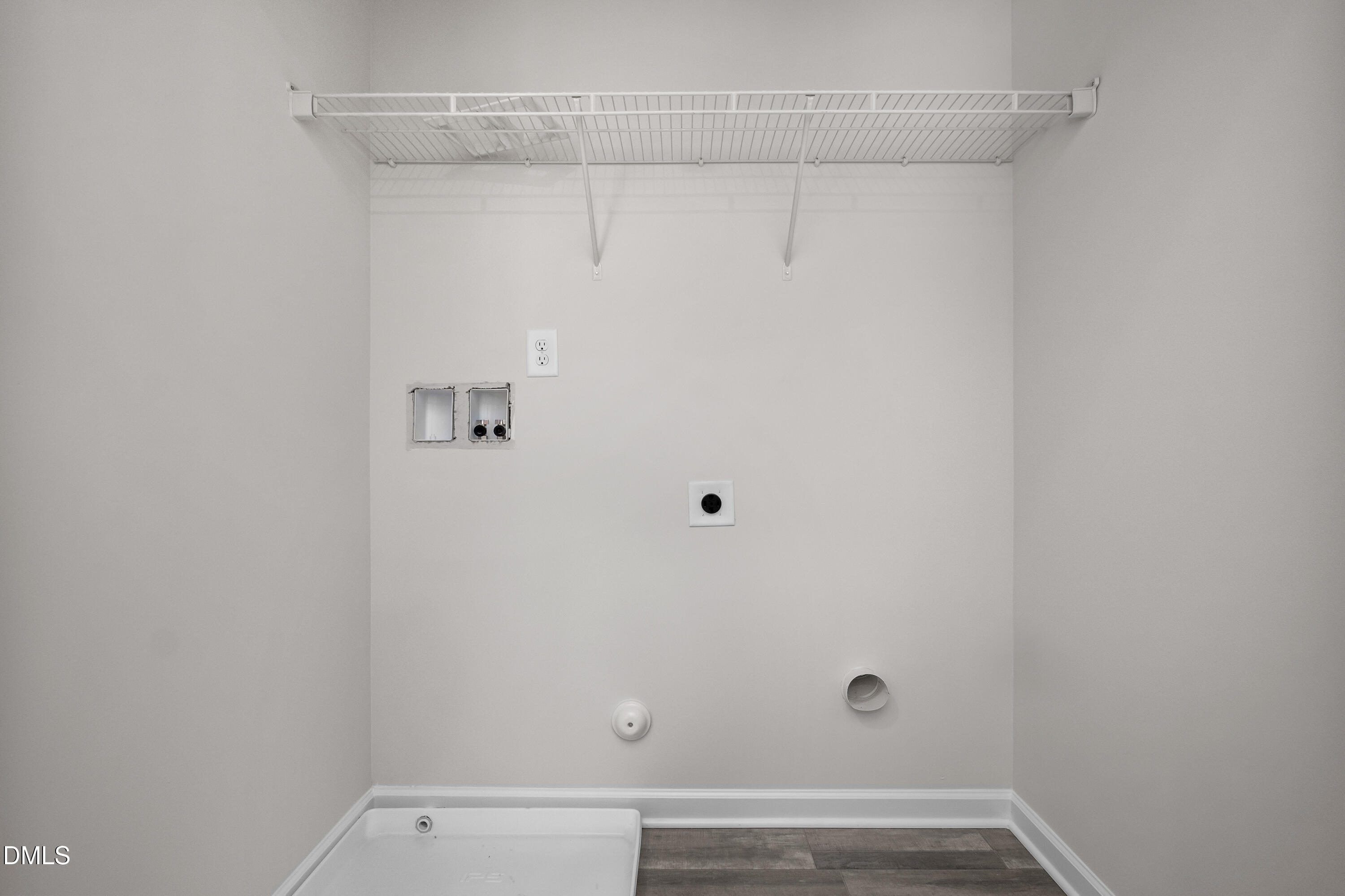 233 Courtside Drive Dunn, NC 28334 - Photo 22 of 29 a view of a small space