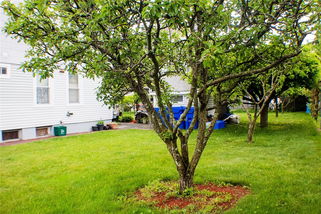 104 Bates Street Pawtucket, RI 02861 - Photo 40 of 46