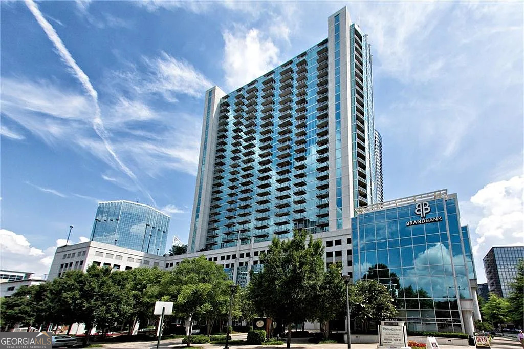 3324 Peachtree Road Northeast, Unit 2713 Atlanta, GA 30326 - Photo 25 of 29 a front view of a building