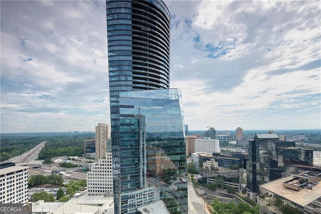 3324 Peachtree Road Northeast, Unit 2713 Atlanta, GA 30326 - Photo 27 of 29 a city view with buildings