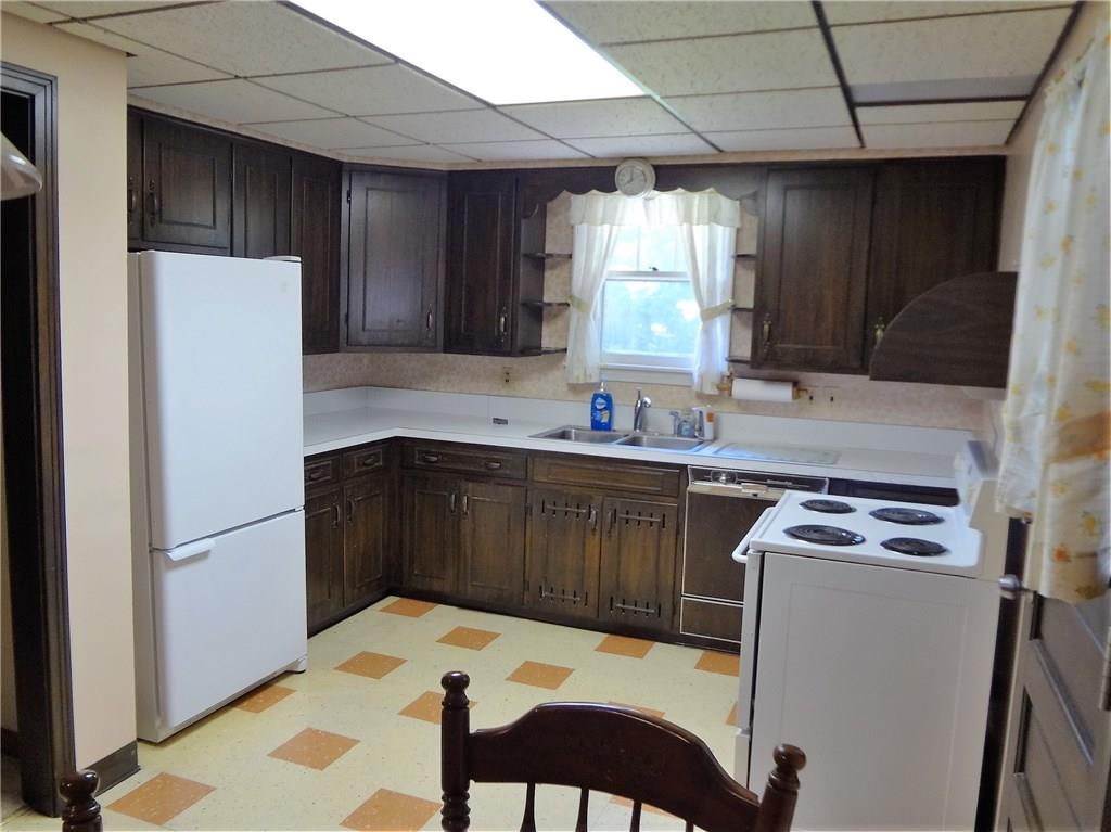 109 East Ridilla Road Latrobe, PA 15650 - Photo 3 of 25 Gallery Image 3