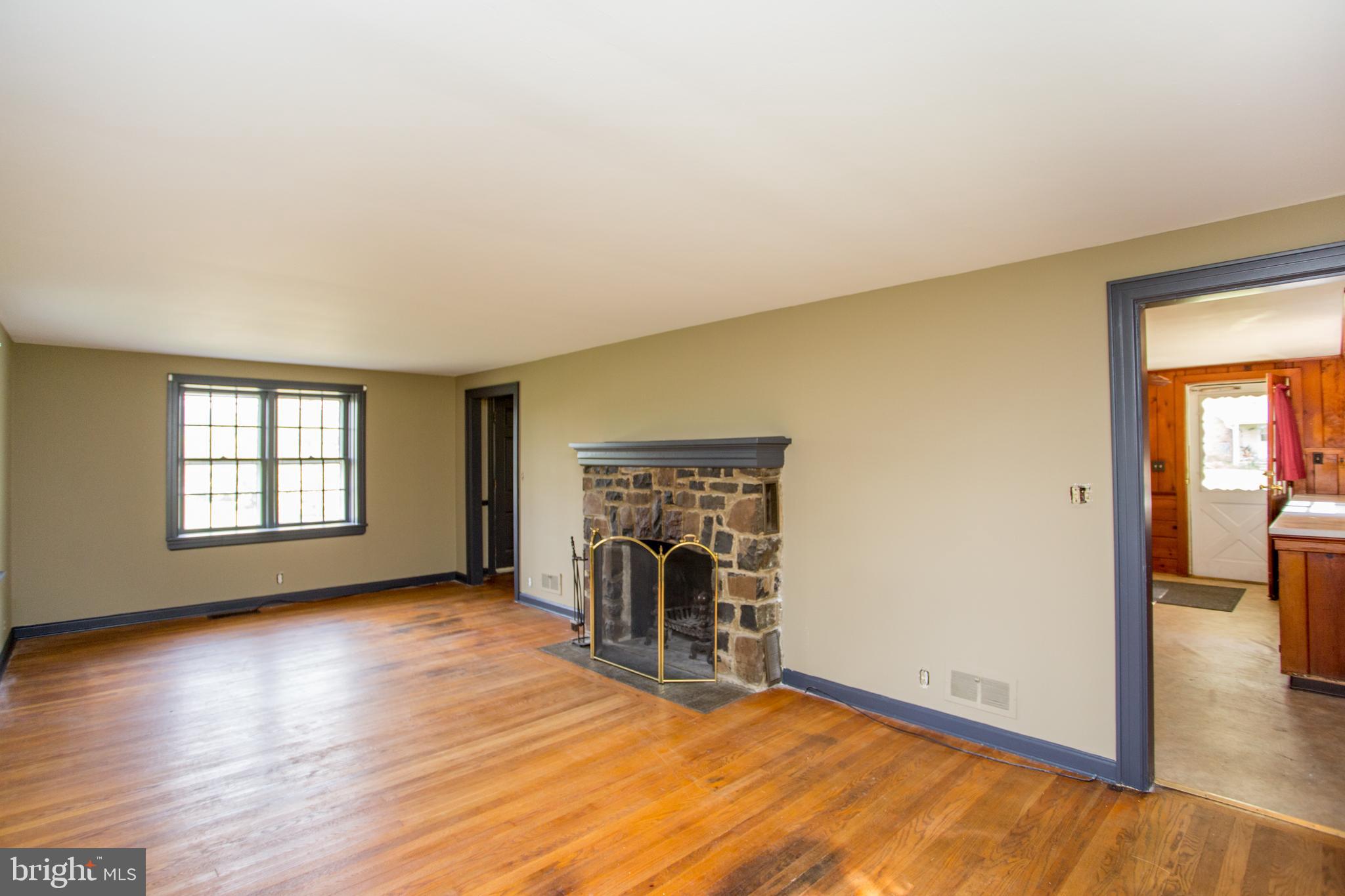 54 Mt Joy Road Milford, NJ 08848 - Photo 16 of 43 Living Room toward Kitchen