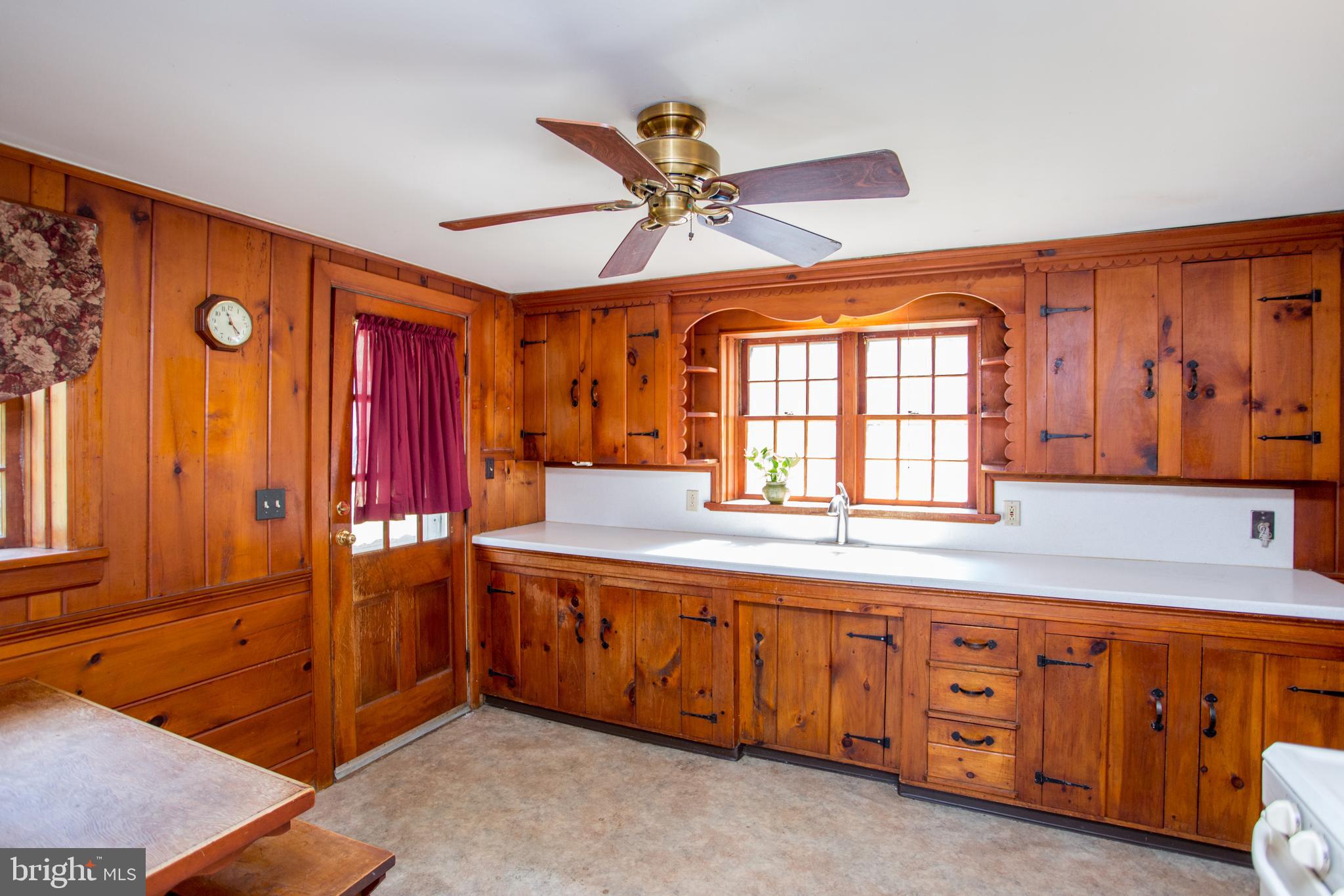 54 Mt Joy Road Milford, NJ 08848 - Photo 17 of 43 Eat-In Kitchen with ample storage