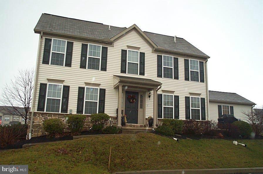 611 Creekside Lane Lititz, PA 17543 - Photo 1 of 14 Gallery Image 1