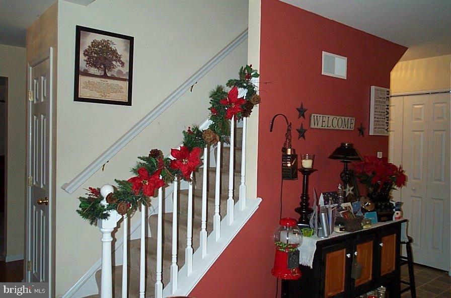611 Creekside Lane Lititz, PA 17543 - Photo 6 of 14 Gallery Image 6