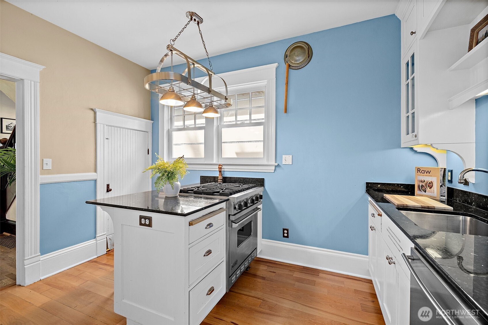 734 North 75th Street Seattle, WA 98103 - Photo 14 of 33