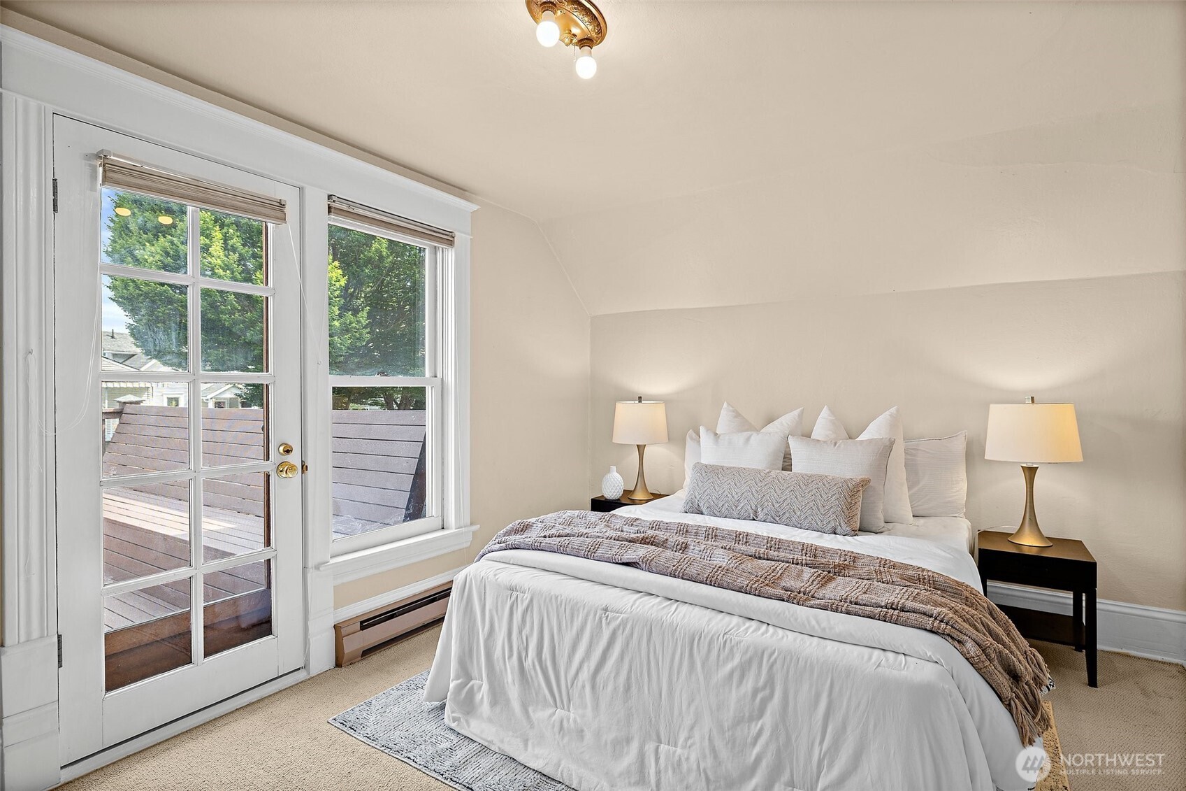 734 North 75th Street Seattle, WA 98103 - Photo 16 of 33