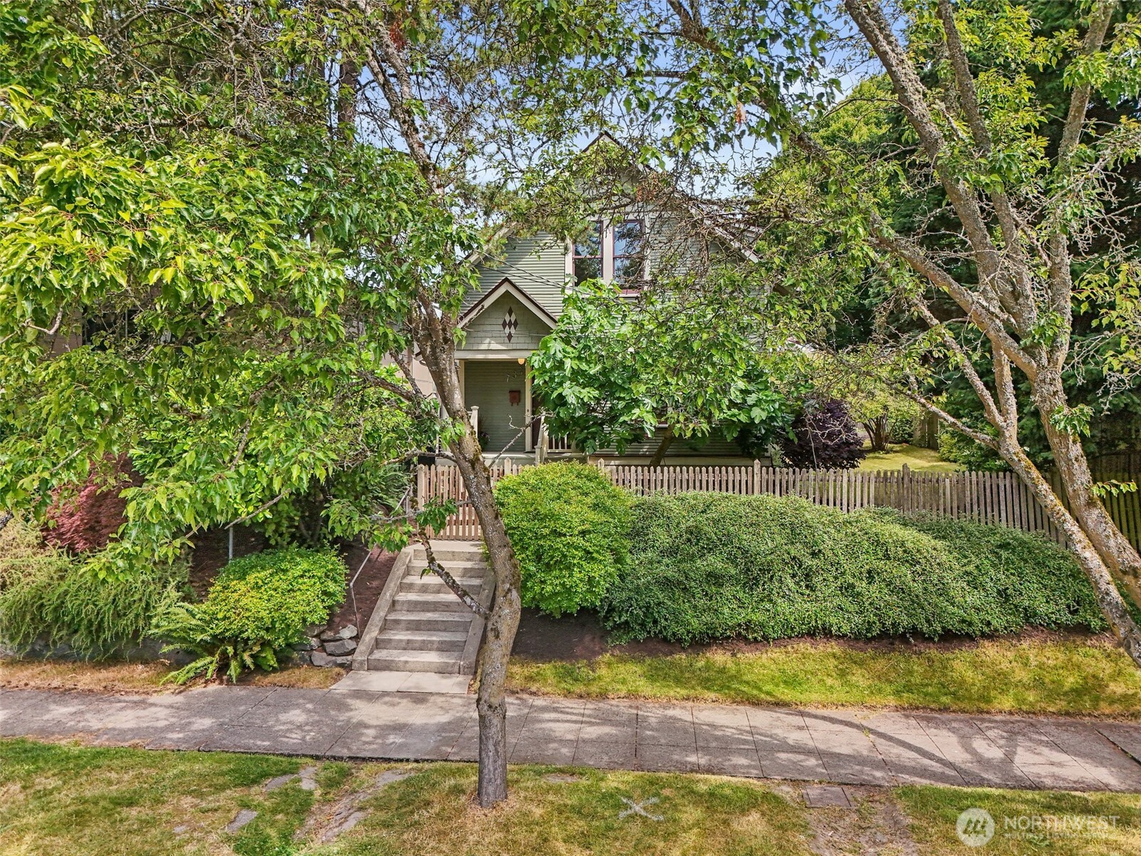 734 North 75th Street Seattle, WA 98103 - Photo 33 of 33