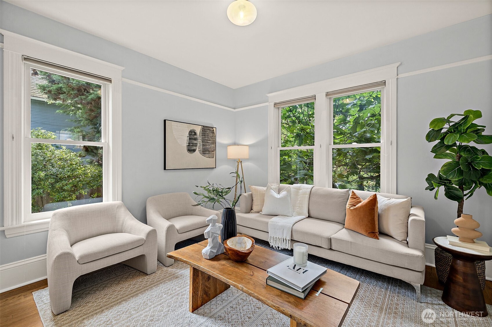 734 North 75th Street Seattle, WA 98103 - Photo 4 of 33