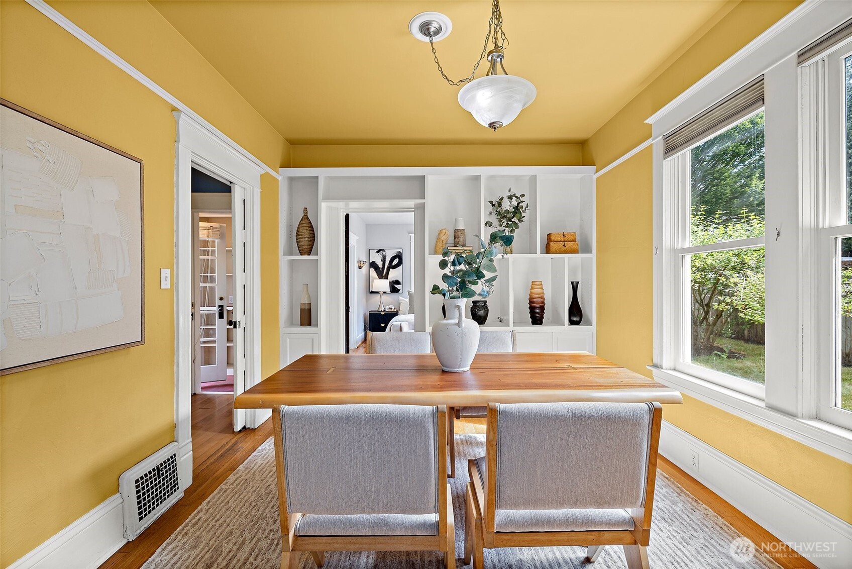 734 North 75th Street Seattle, WA 98103 - Photo 6 of 33