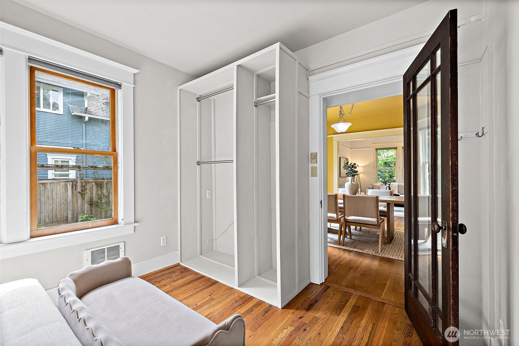 734 North 75th Street Seattle, WA 98103 - Photo 10 of 33