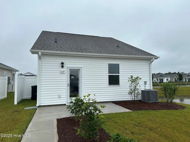 $1,995 | 117 North Atlantic Avenue, Wilmington, NC 28411