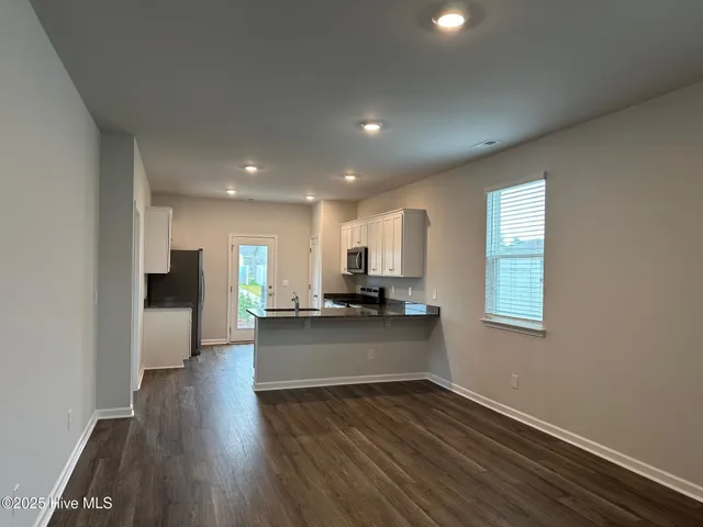 $1,995 | 117 North Atlantic Avenue, Wilmington, NC 28411