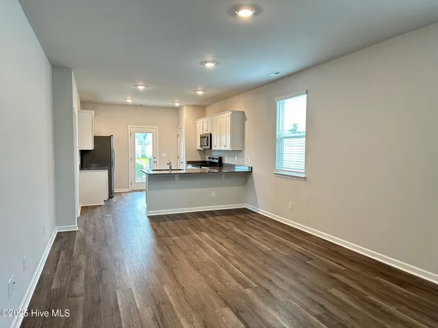 $1,995 | 117 North Atlantic Avenue, Wilmington, NC 28411