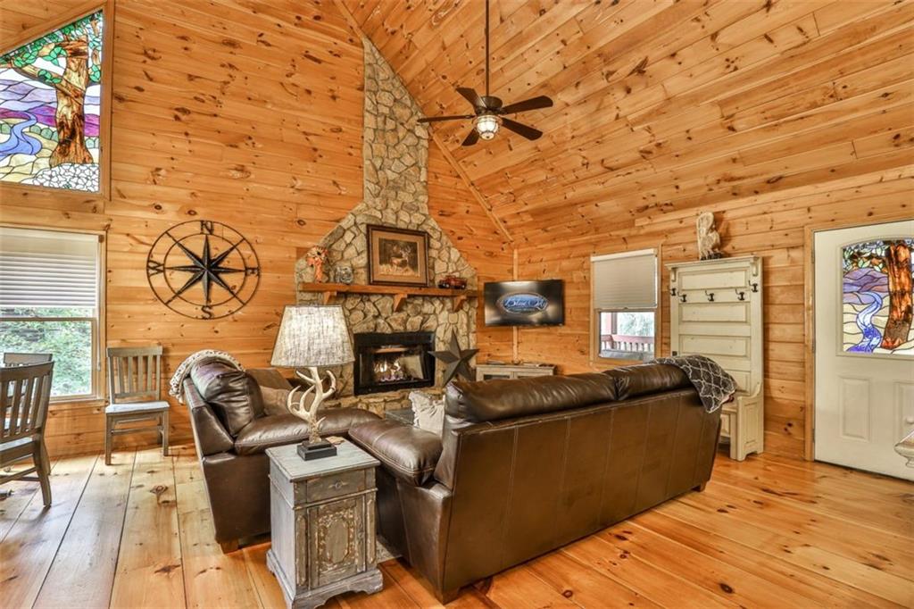 178 Novena Court Ellijay, GA 30540 - Photo 9 of 88