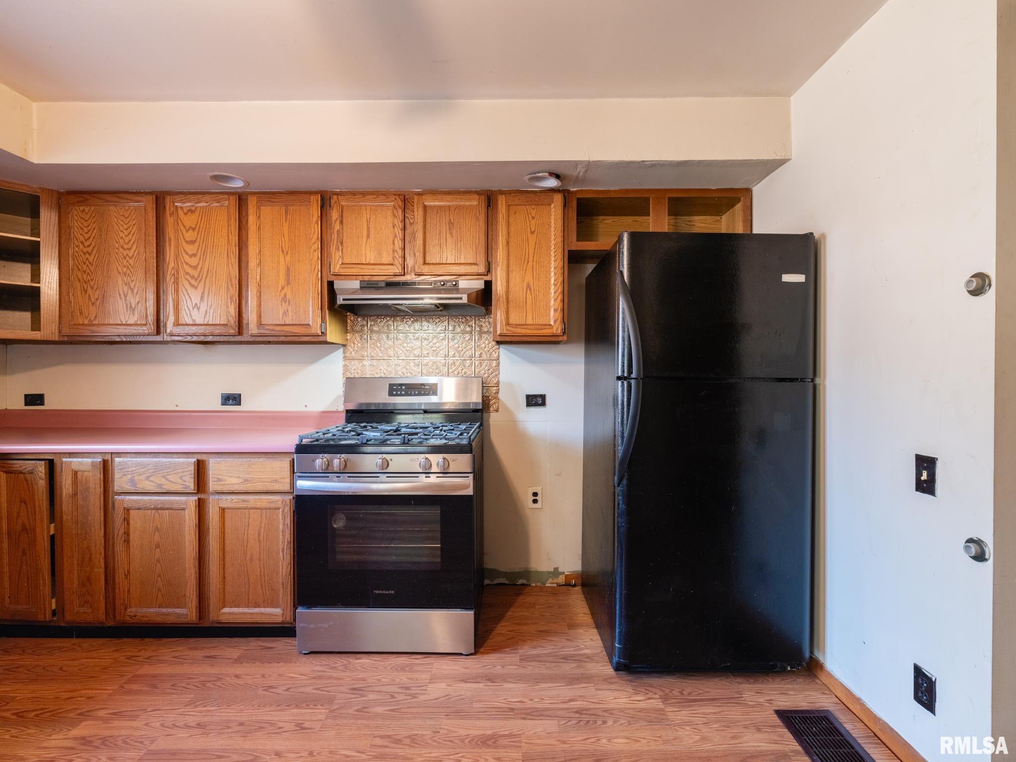 900 South Warren Street Peoria, IL 61605 - Photo 13 of 54