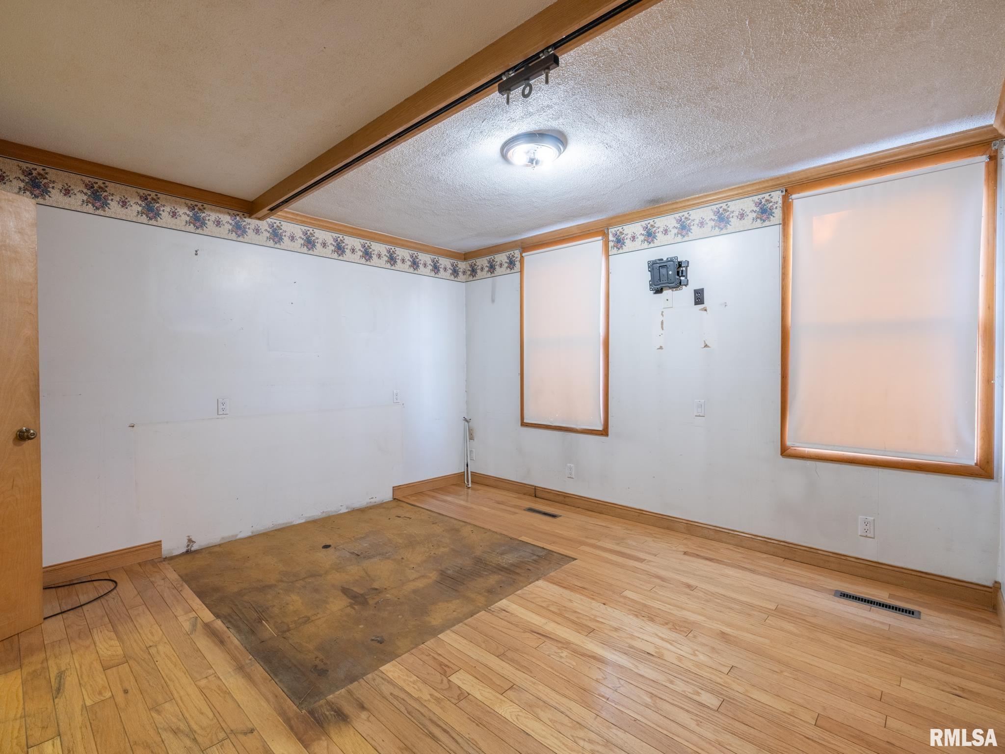 900 South Warren Street Peoria, IL 61605 - Photo 19 of 54