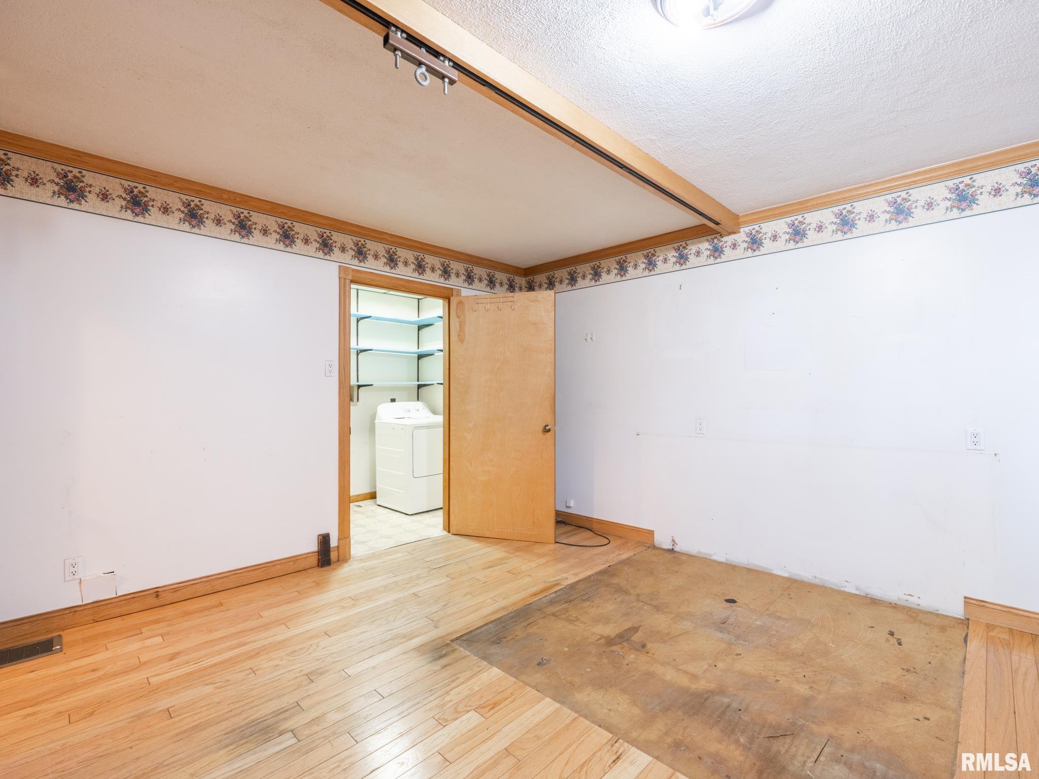 900 South Warren Street Peoria, IL 61605 - Photo 22 of 54